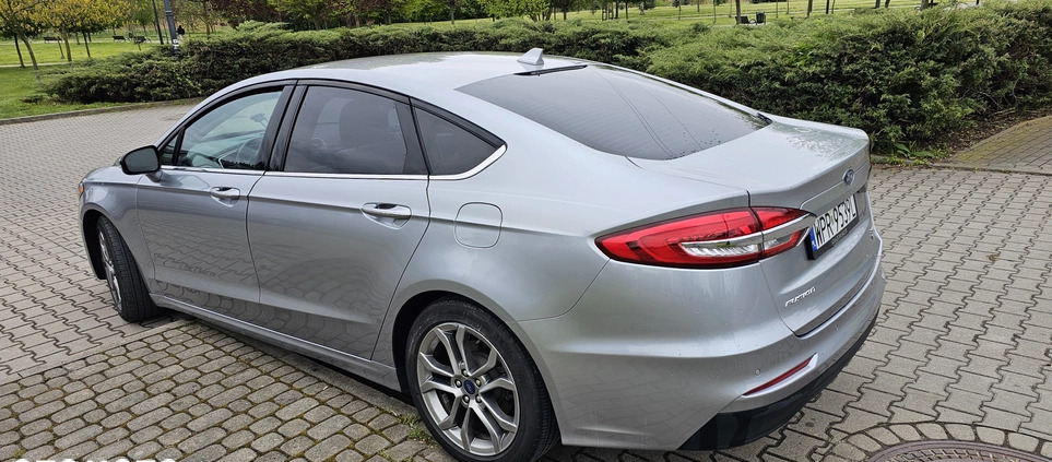 Ford Fusion cena 68000 przebieg: 53000, rok produkcji 2020 z Białobrzegi małe 56